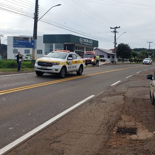 Motociclista sofre ferimentos em colisão frontal na Avenida Gustavo Fetter