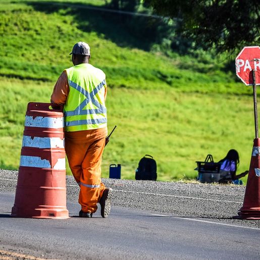 Nova movimentação da pavimentadora vai interditar a BR-163