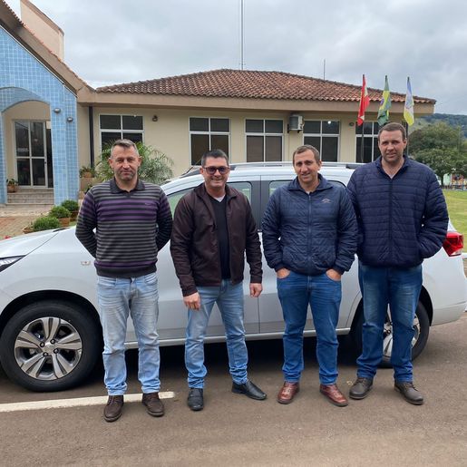 Secretaria de Saúde de Saltinho adquire novo veículo