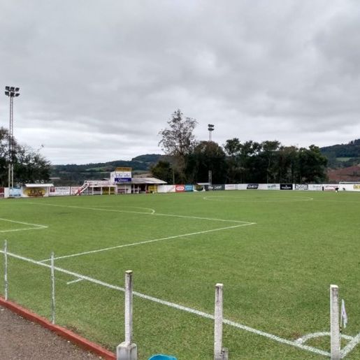 Cometa joga pela liderança neste final de semana