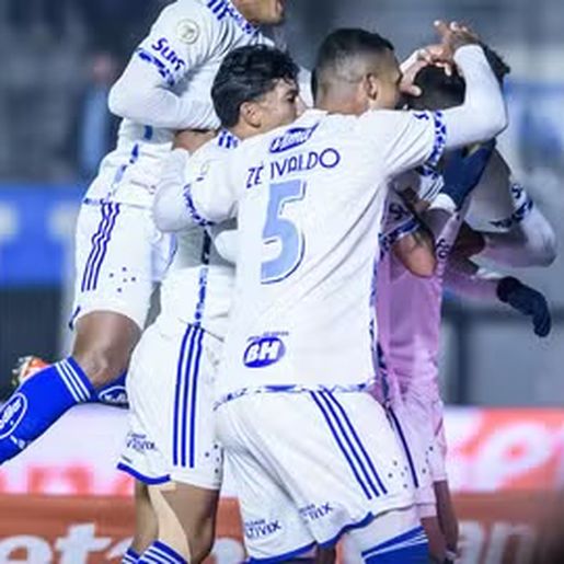 Grêmio perde para o Cruzeiro e se complica na zona de rebaixamento