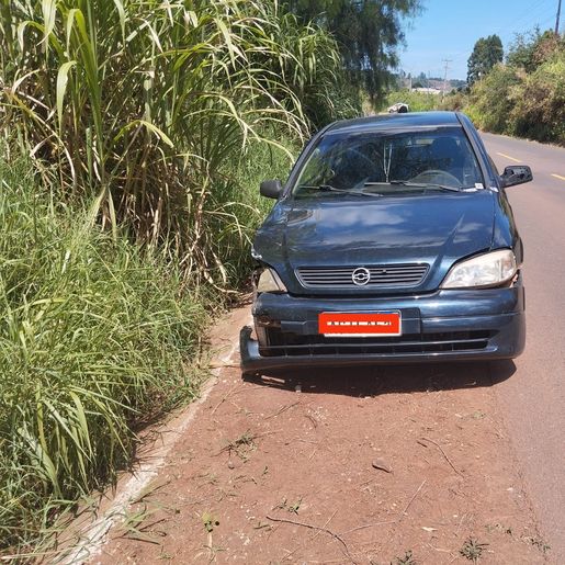 Motorista sem CNH causa acidente e recusa bafômetro em Descanso