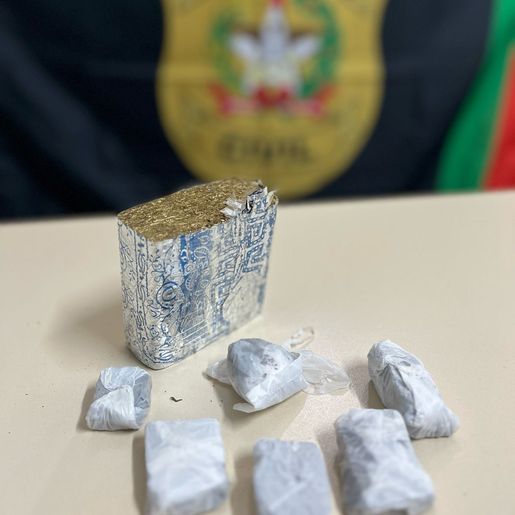 Pais de jovem presa por tráfico em Campo Erê também são detidos em operação policial