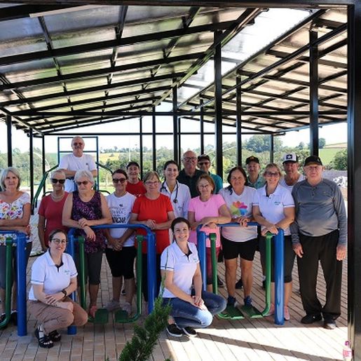 Programa Vida Ativa atende 47 idosos com atividades físicas, em Iporã do Oeste