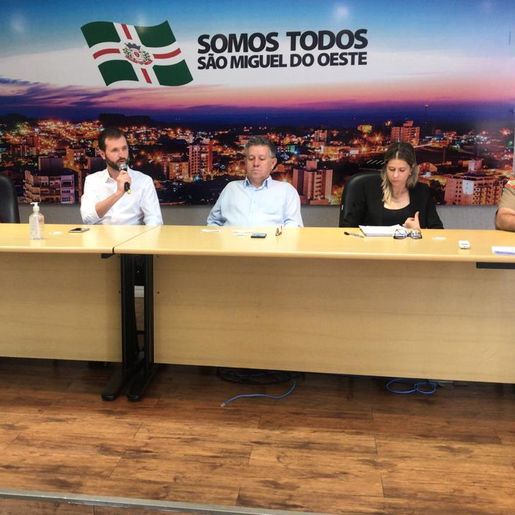 VÍDEO: Coletiva atualiza o combate ao Coronavírus e tira dúvidas