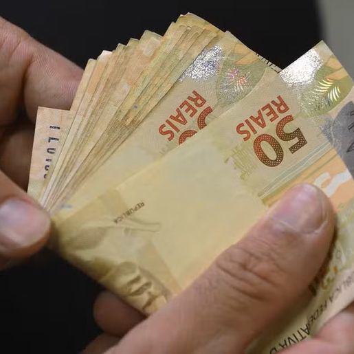 Congresso define salário mínimo de 2025; veja quanto será