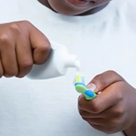 Anvisa suspende creme dental da Colgate após relatos de reações