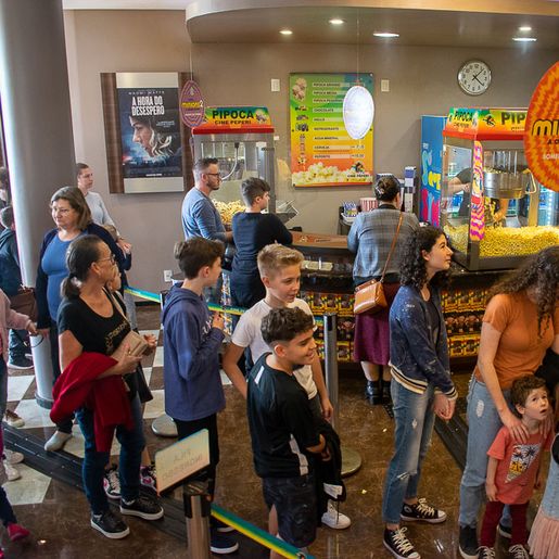 Cine Peperi inicia sessões especiais de férias com a presença do Peperito