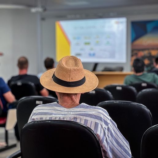 Reunião discute cotas de aviários para investimentos em São Miguel do Oeste