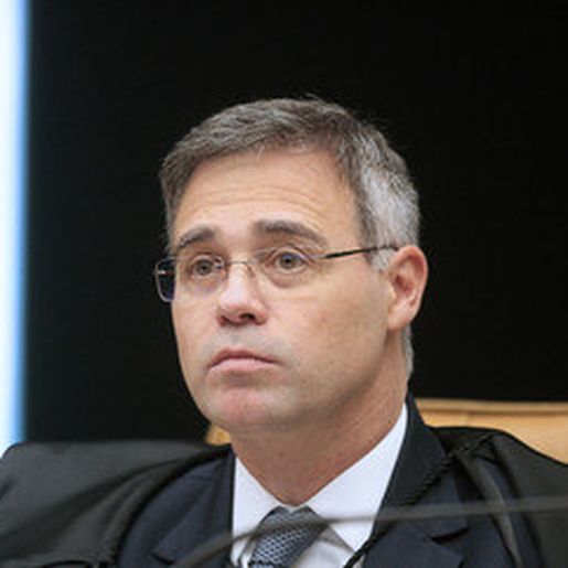 STF suspende julgamento que decide se é crime o porte de maconha para uso pessoal