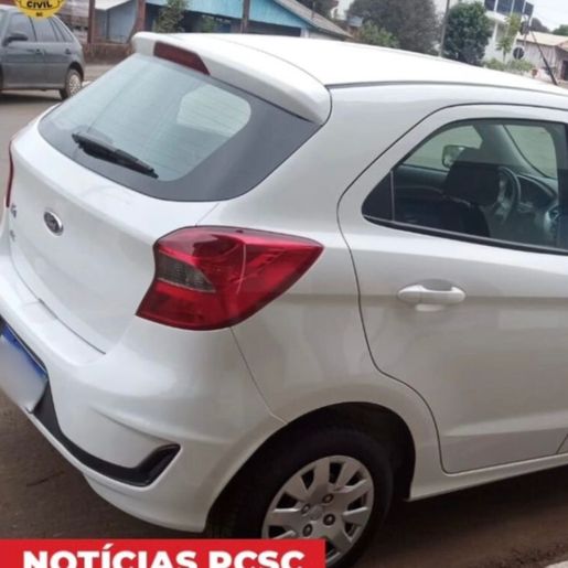 Veículo e moto furtados são recuperados pela Polícia Civil em Riqueza