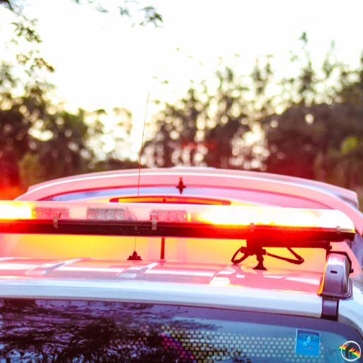 Motorista tenta frear, mas atropela criança que estava deitada na estrada em Palma Sola