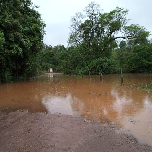 Fortes chuvas causam transtornos no interior dos municípios