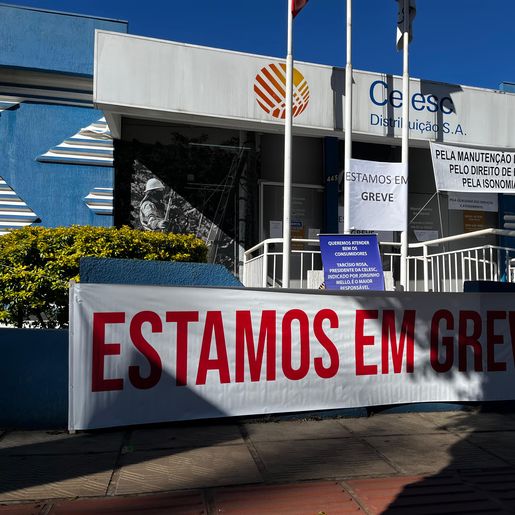 VÍDEO: Cerca de 90% dos trabalhadores da Celesc de SMO estão em greve