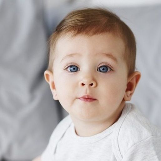 Mulher se revolta ao saber que a sogra furou as orelhas de sua bebê