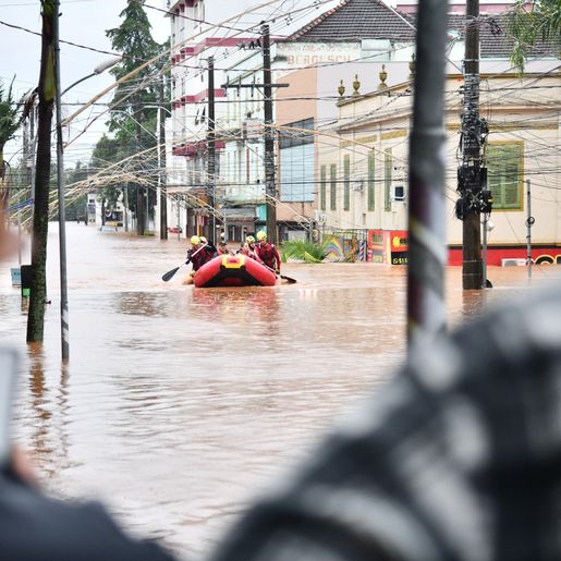 Corpo de Bombeiros de SC conclui missão no RS e salva mais de 3 mil vidas
