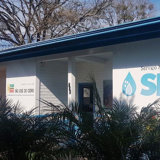 Semae promove limpeza após mudança na coloração da água