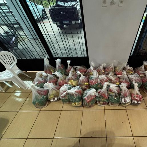 Ford Foroeste entrega cestas básicas à Assembleia de Deus de São Miguel do Oeste