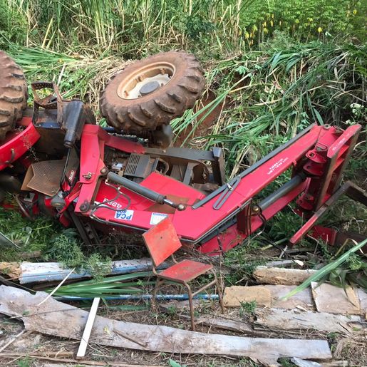Tombamento de trator deixa agricultor ferido em SMOeste