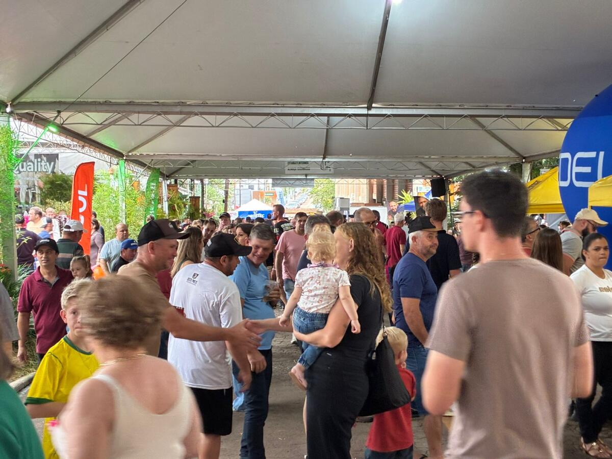 Efacitus recebe um grande público no segundo dia de feira