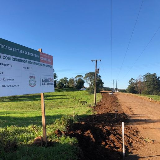 Prefeito projeta conclusões de obras no Centro de Tunápolis