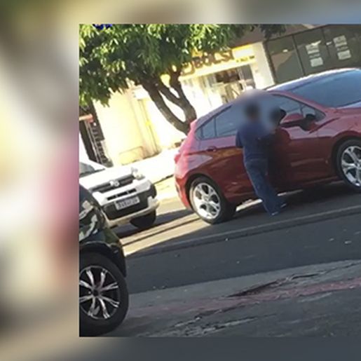 Moradores alertam sobre crianças pedindo dinheiro em semáforo de SMOeste