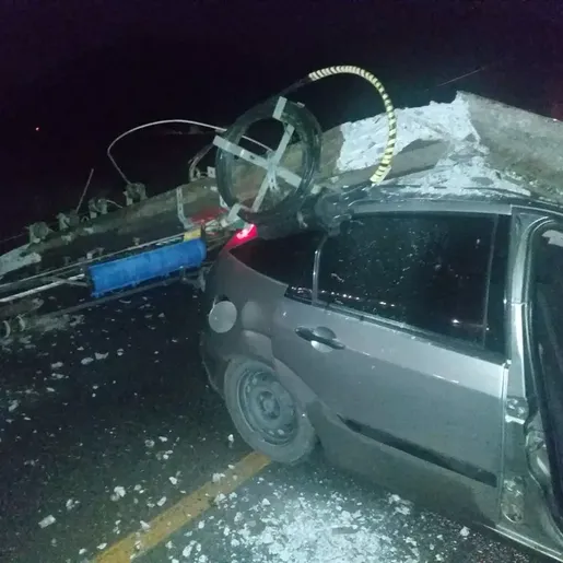 Motorista embriagado bate carro, foge e abandona filhos de 2 e 5 anos