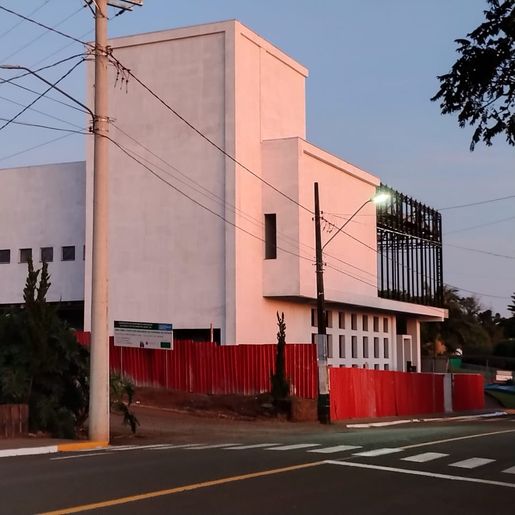 Centro Escolar de Múltiplo Uso de Iporã do Oeste está em fase de conclusão