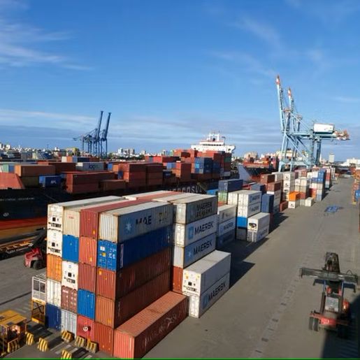 Decisão judicial suspende federalização do Porto de Itajaí