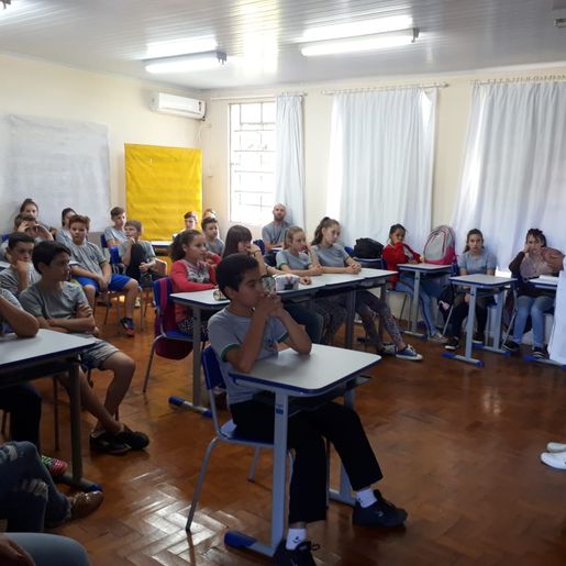 PALESTRA: “Quanto Custa o Seu Sonho?” é realizada em escolas