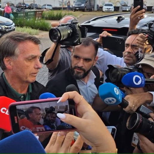 Bolsonaro diz não ter ‘nada a ver com Zambelli’ após depoimento à PF