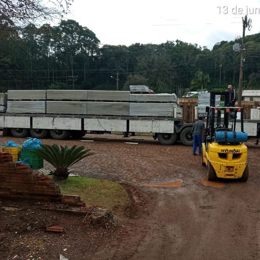 Defesa Civil de Santa Catarina repassa materiais aos municípios