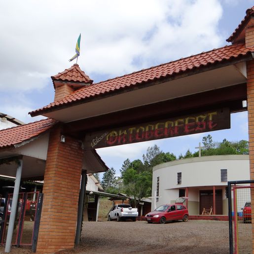 Comissão faz reservas de chopeiras para 29ª Oktober de Santa Terezinha