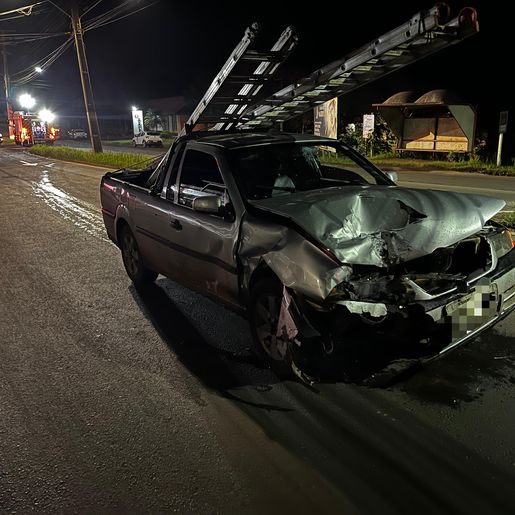 Colisão entre dois veículos deixa três feridos na Willy Barth, em SMO