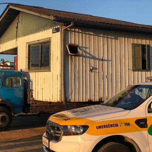 Polícia Militar Rodoviária alerta sobre regras para transporte de casas nas rodovias estaduais