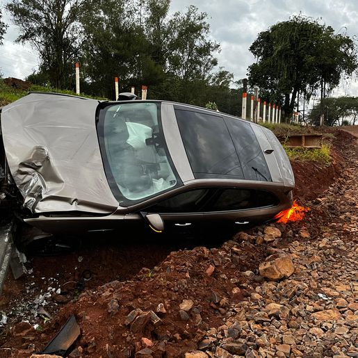 Colisão entre carros na SC-163 em Descanso deixa um ferido