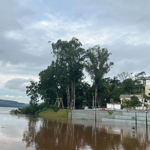 Rio Uruguai segue sem travessia de barca entre Mondaí e Vicente Dutra