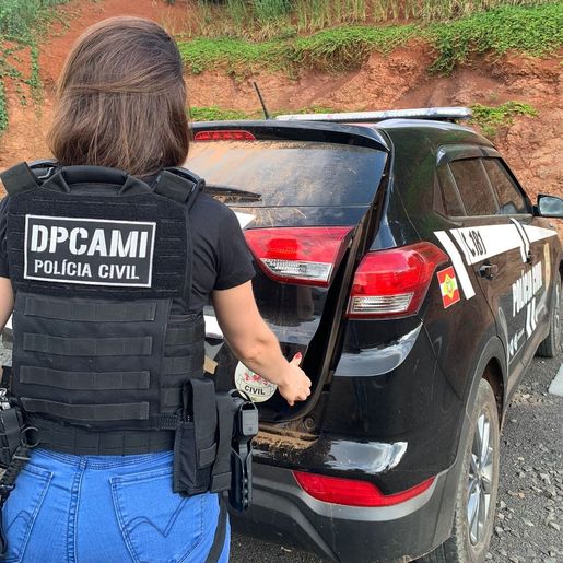 Polícia Civil prende homem que atacou ex-companheira com barra de metal