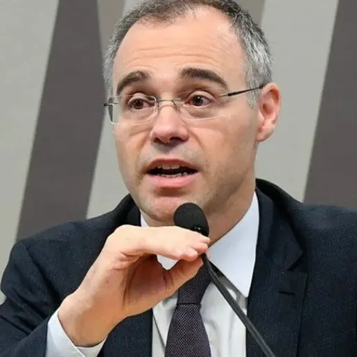 Mendonça mantém Vorcaro em presídio federal e autoriza conversas sem gravação com advogados