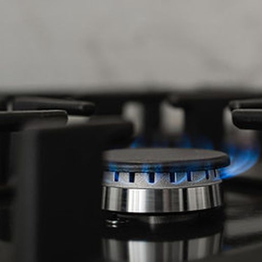Fogão a gás oferece mais risco de câncer do que o tabagismo passivo