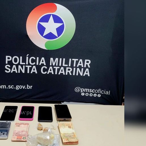 Duas mulheres são presas por tráfico de drogas em Descanso