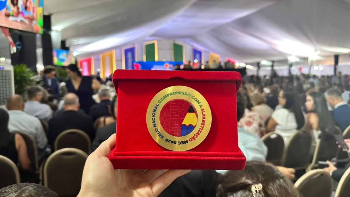 MEC premia municípios da região por alfabetização de alunos