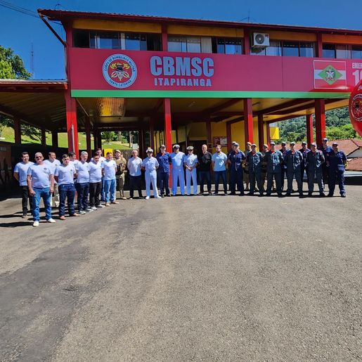 Marinha do Brasil forma alunos de curso em Itapiranga