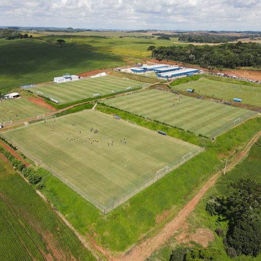 Azuriz reúne principais equipes de base do futebol brasileiro na Copa Umbro