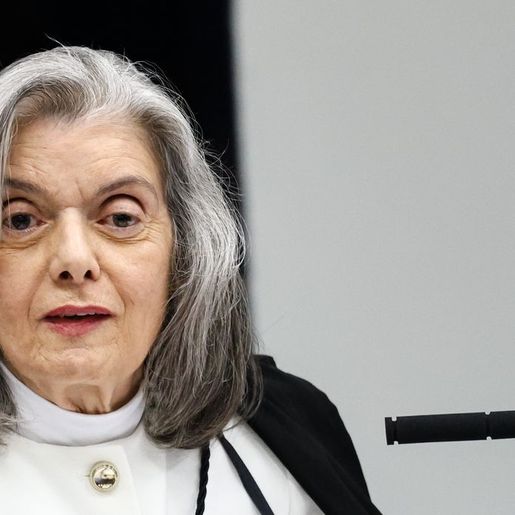 Todos sabem minha posição sobre mulheres no STF, diz Cármen Lúcia