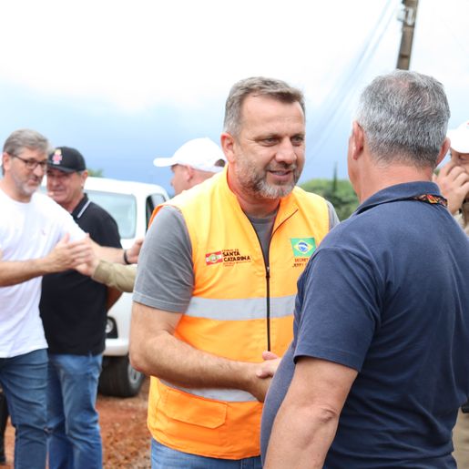 Secretário de Infraestrutura vistoria início da reconstrução da 305