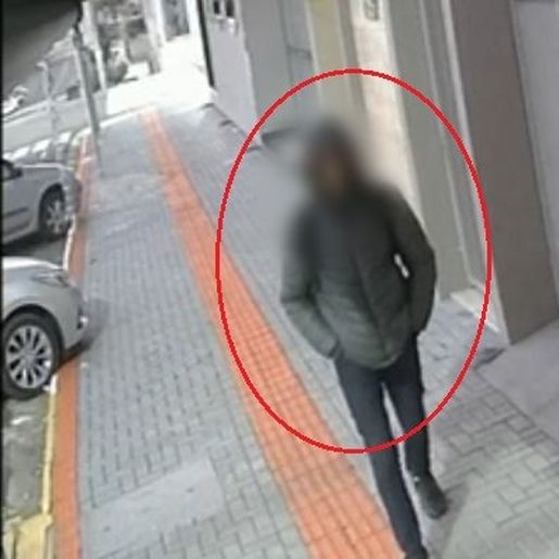 Homem é flagrado danificando câmeras de segurança no centro de SMO