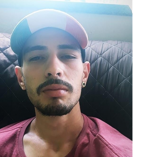 Jovem morre afogado enquanto se banhava com amigos em rio