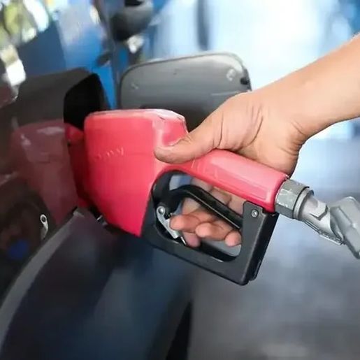 Petrobras anuncia aumento de R$ 0,22 no preço do litro do diesel para as distribuidoras