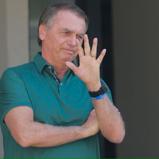 Moraes nega pedido de defesa do ex-presidente Bolsonaro e mantém prisão domiciliar